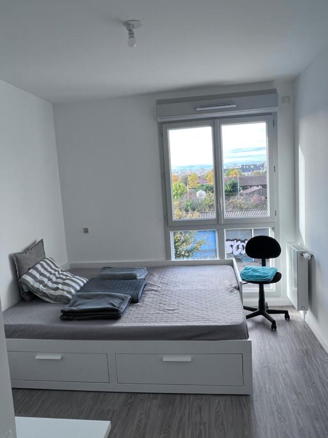 Chambre Privee Dans Un Appartement A 37 Min De Champs Elysees Sartrouville Dış mekan fotoğraf